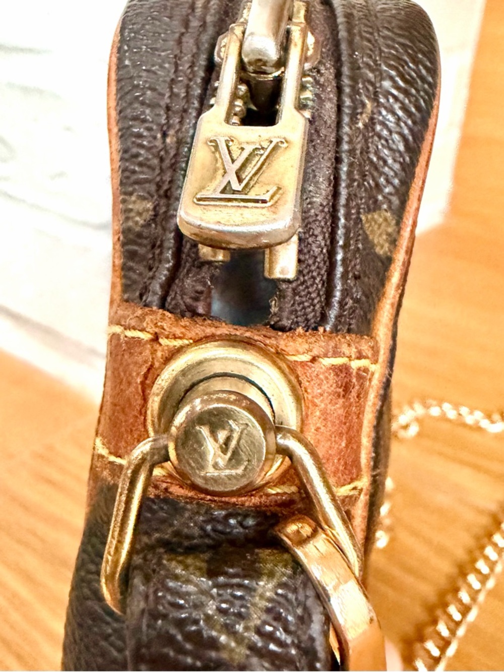 Louis Vuitton Authentic Vintage Marly Dragonne PM Clutch / Crossbody - Picture 8 of 15
